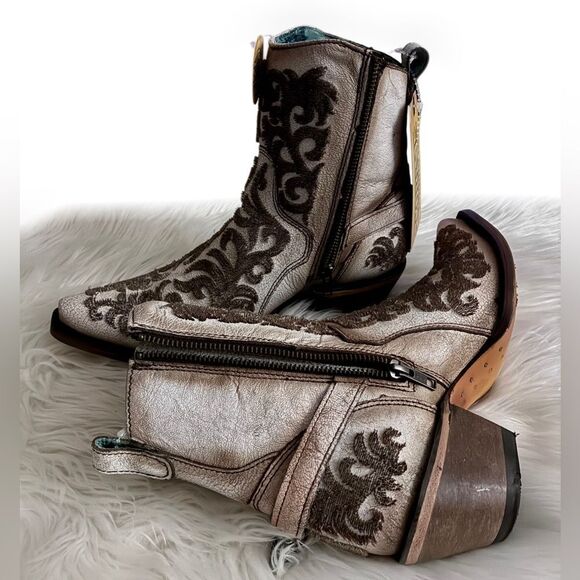 NIB Corral Distressed Beige/Brown 3D Bristle Embroidered Ankle Boots - Picture 14 of 14